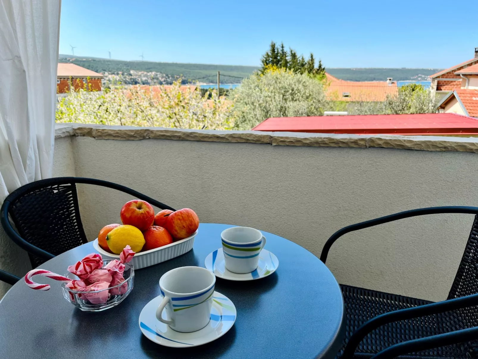 Neugebaute Wohnung im Erdgeschoss-Buiten