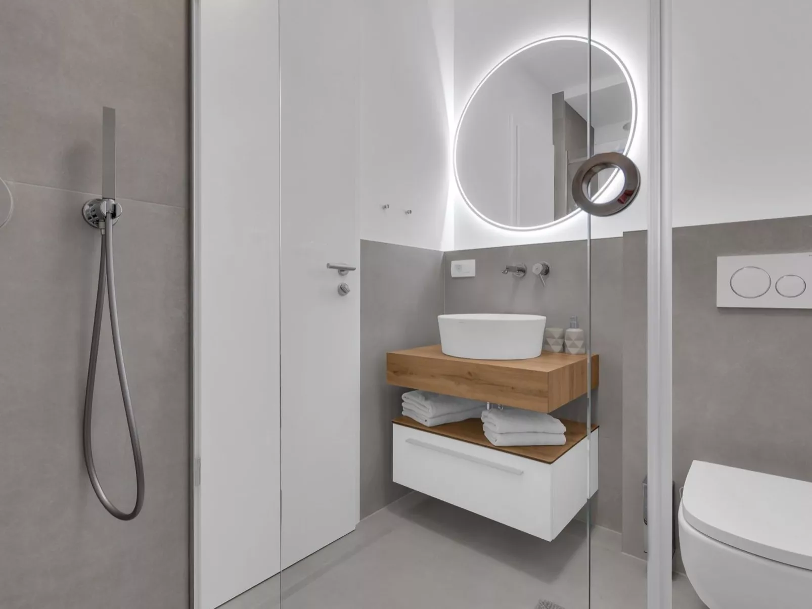 Apartman DeLux with private pool-Binnen