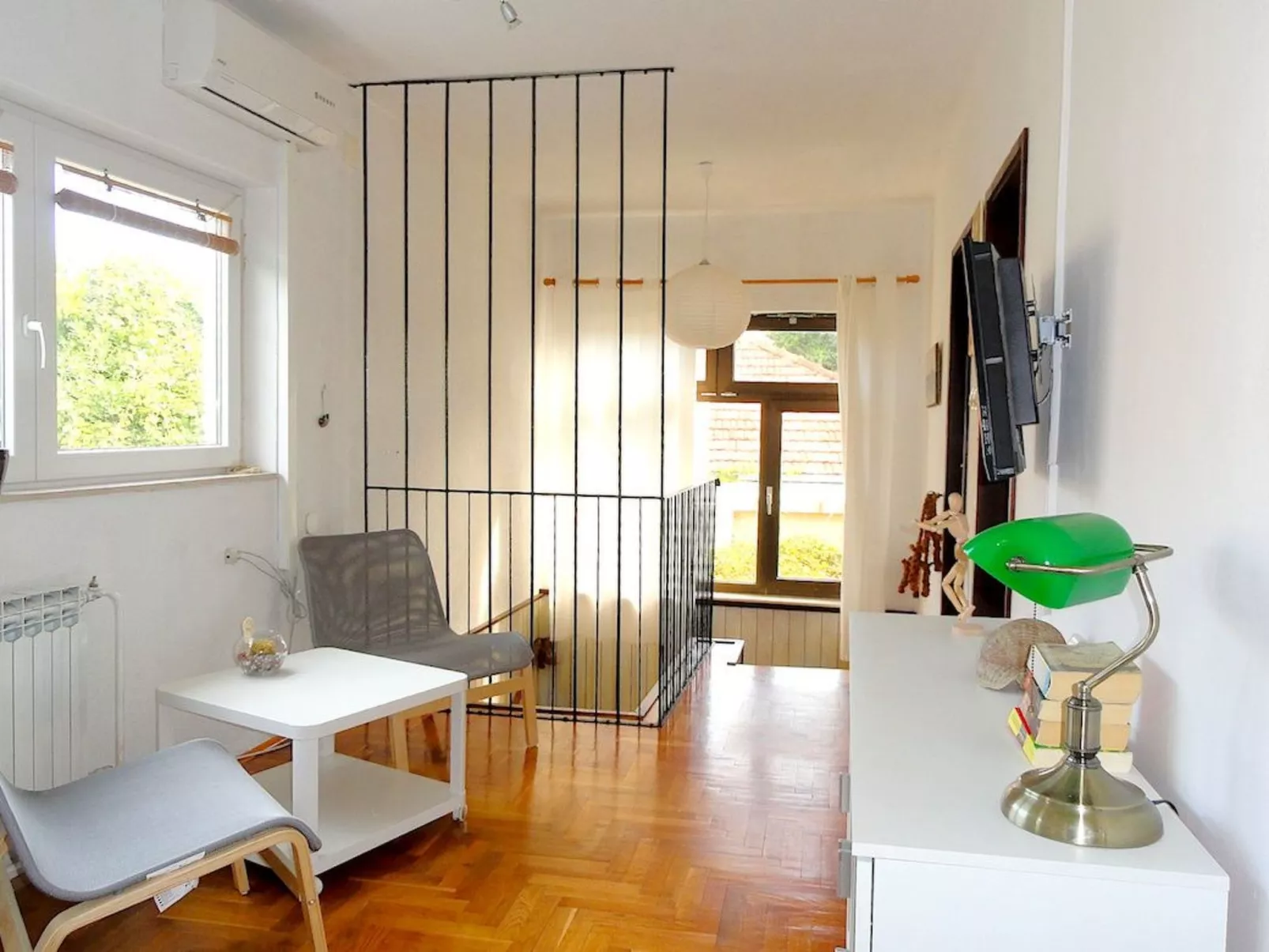 Karmen auf zwei Ebenen mit Garten-Binnen