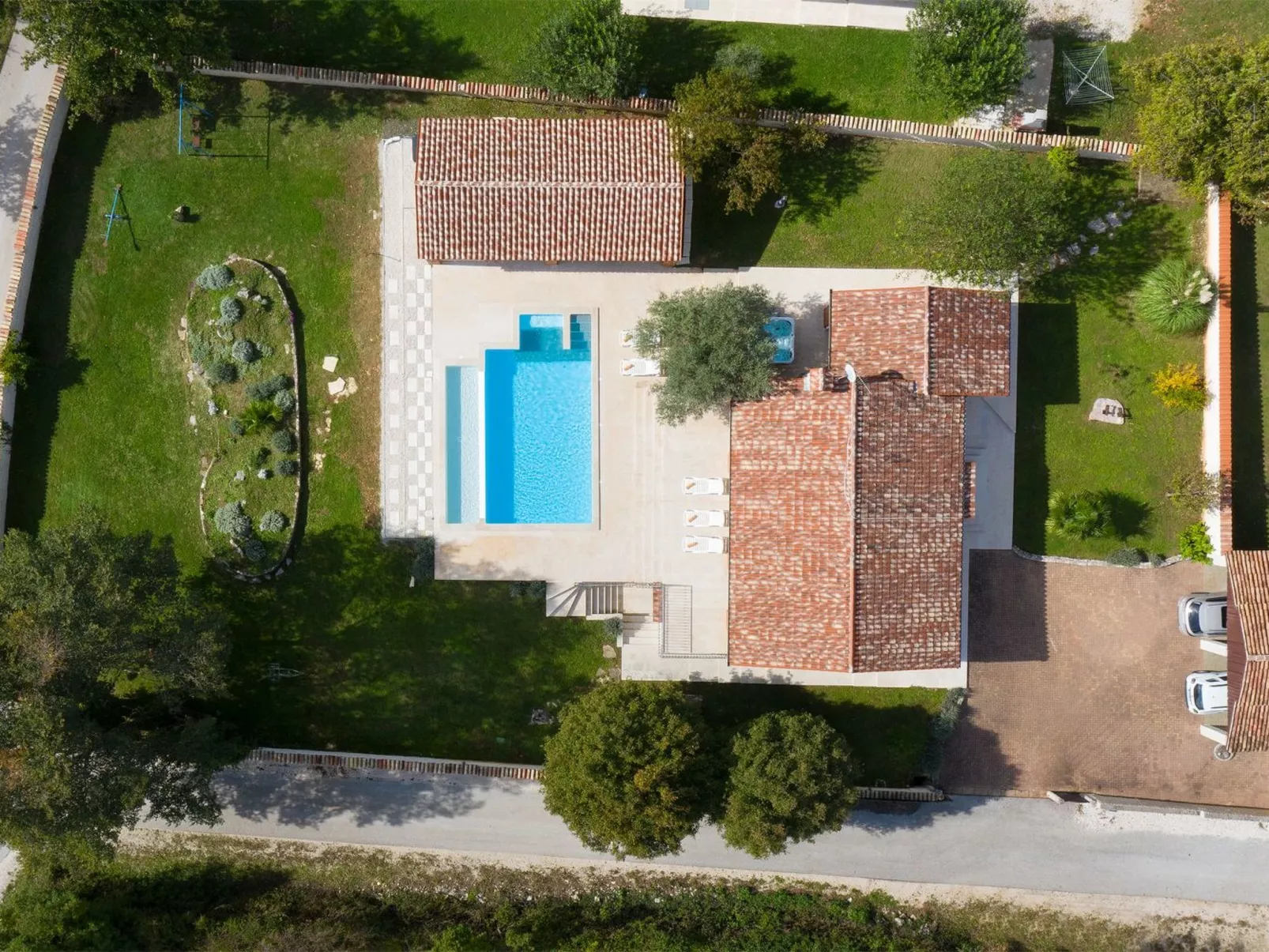 Haus in Bertoši mit privatem Pool-Buiten