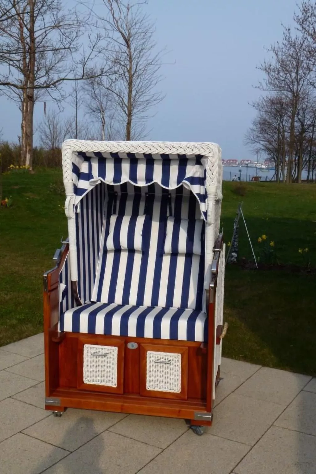 Mit großer Terrasse und herrlicher Aussicht-Buiten