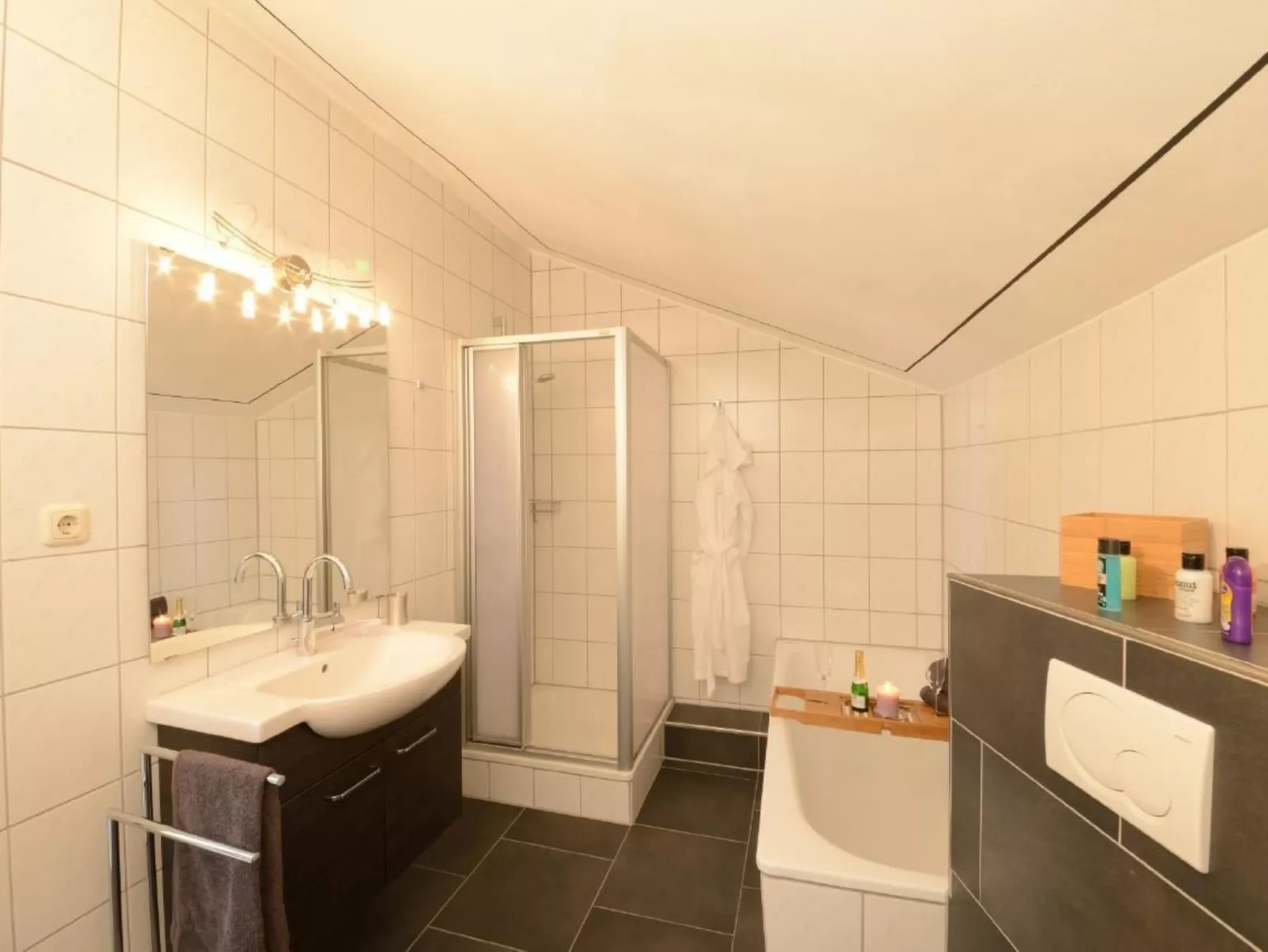 Ruhiges Ferienhaus in Lommersdorf mit Garten - Binnen