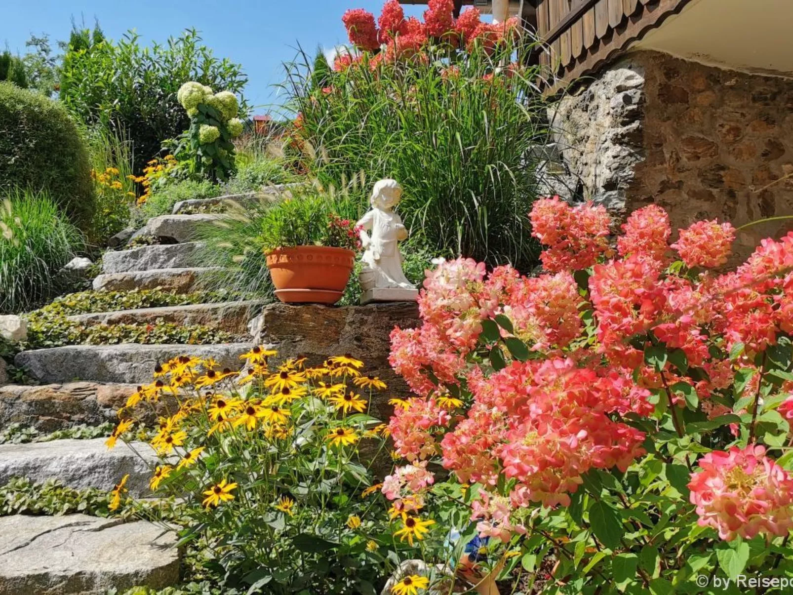 Komfortable Ferienwohnung mit Garten und Grill-Buiten