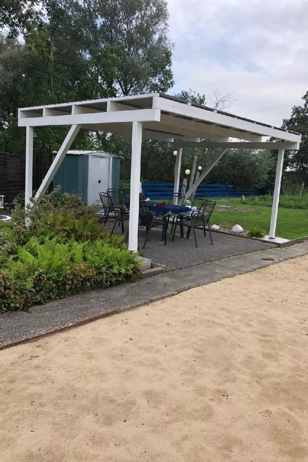 Appartement mit gemeinschaftlichem Pool-Buiten