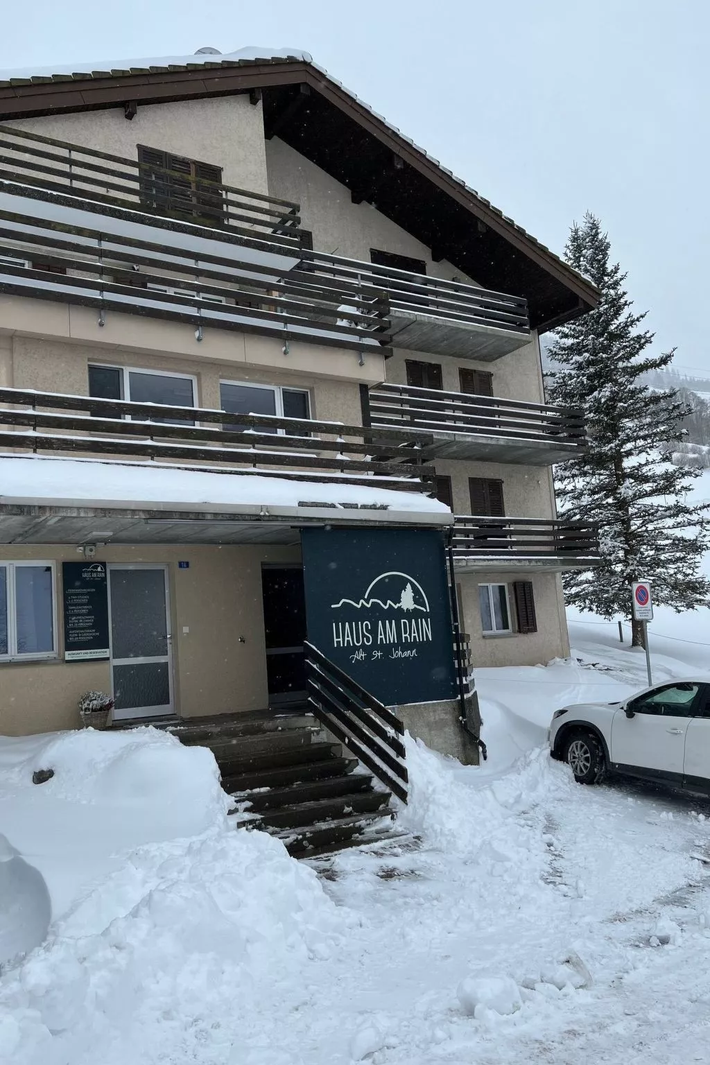 Modern kompakt Speer-Buiten