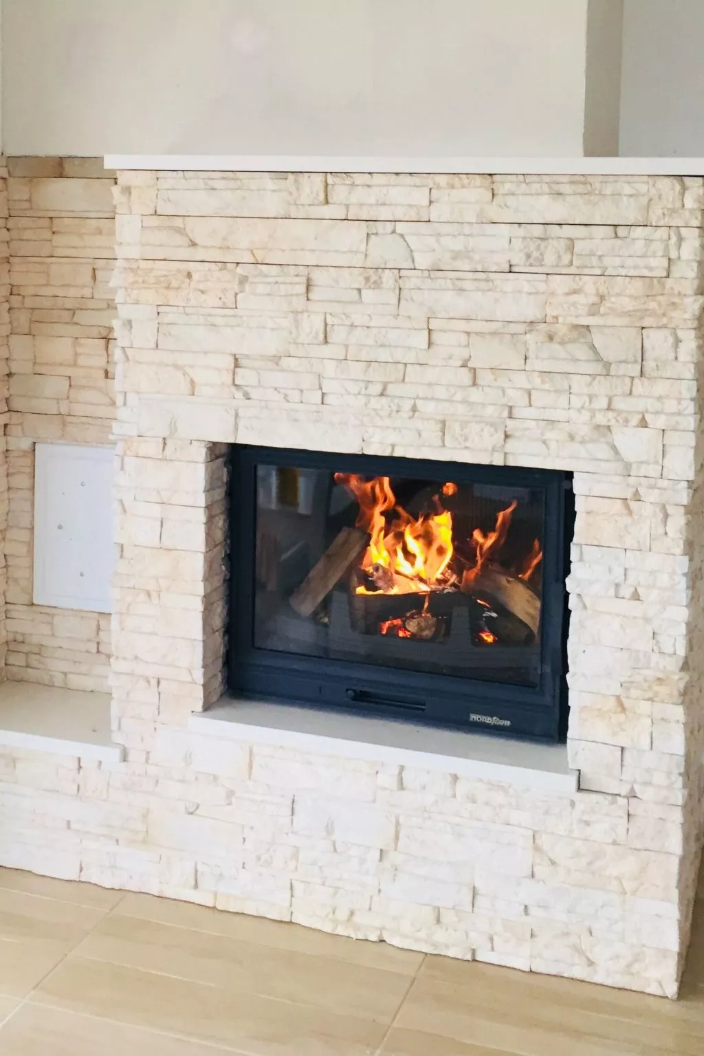 Charmante Villa mit gepflegtem Garten und beheiztem Pool-Buiten