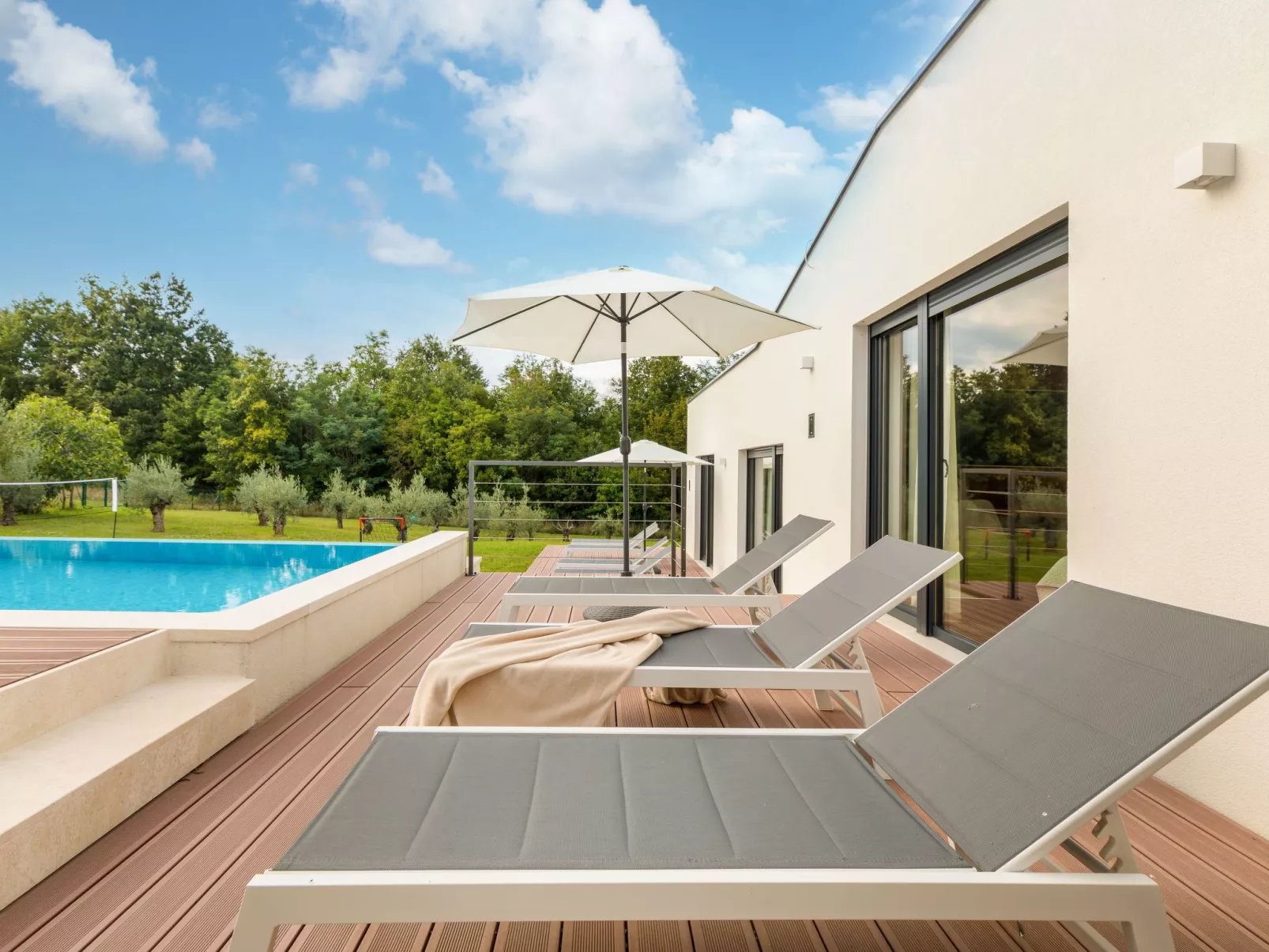 Villa Istria Green-Image-tags.info