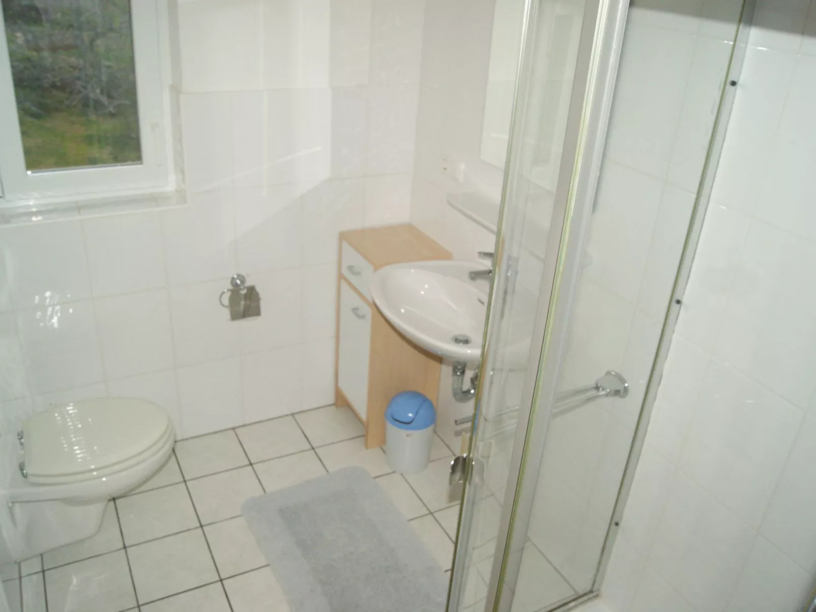 FeWo 2, mit 1. Schlafzimmer für 4. Personen mit Balkon im ersten Obergeschoss g-Binnen