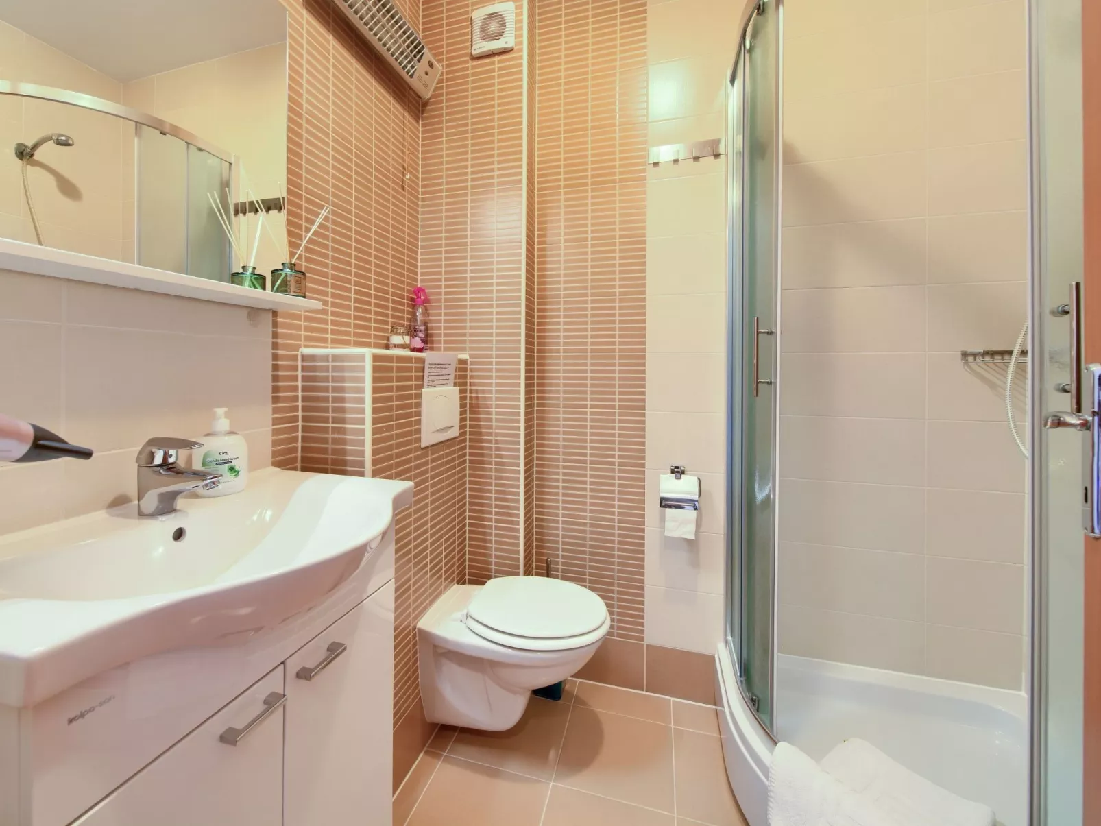 Wohnung A1 mit schönem Panoramablick-Binnen