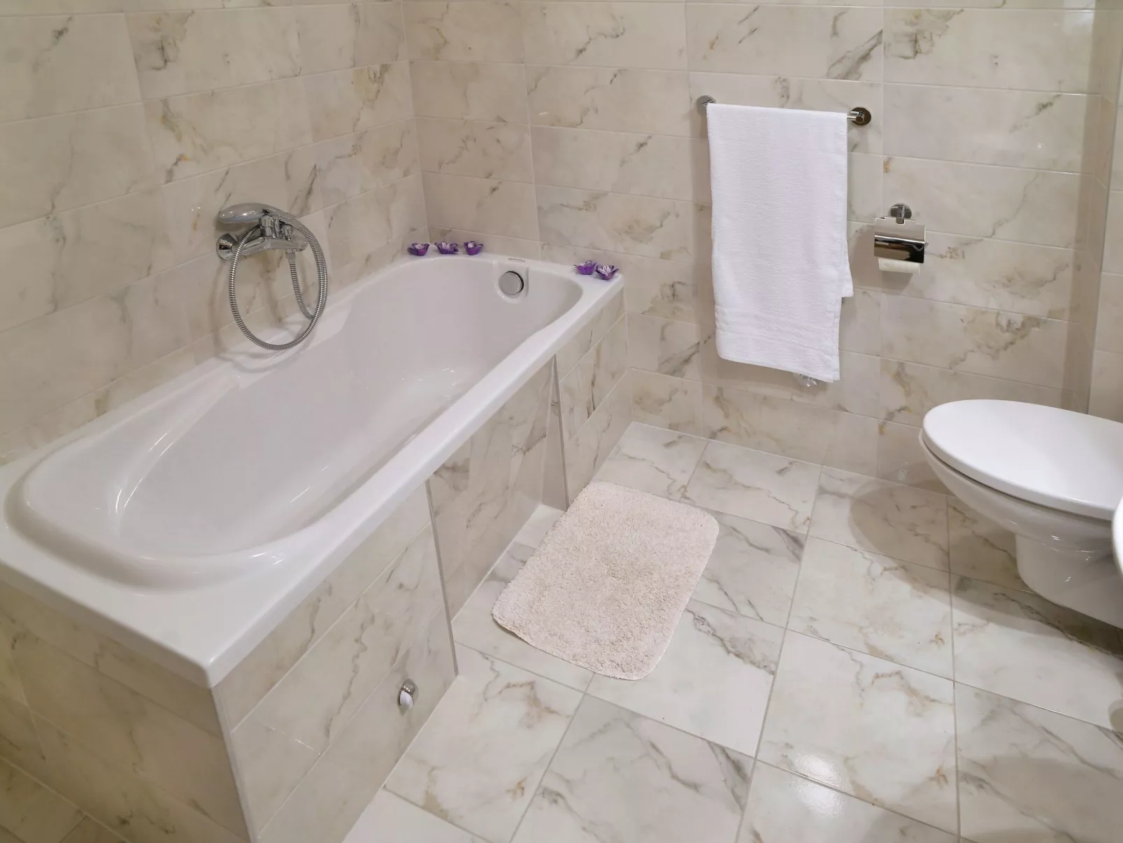 In Kastel Sucurac mit Parkplatz-Binnen