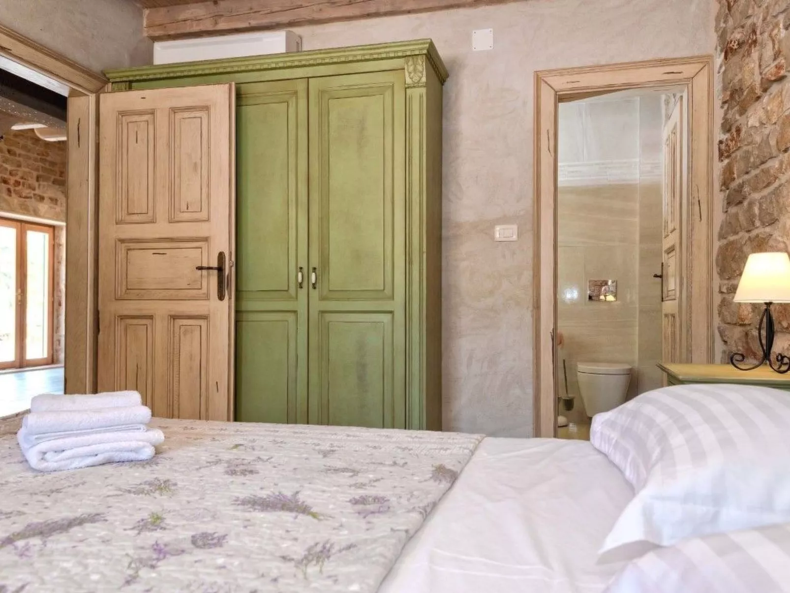 Villa Aristea bestehend aus drei Häusern-Binnen