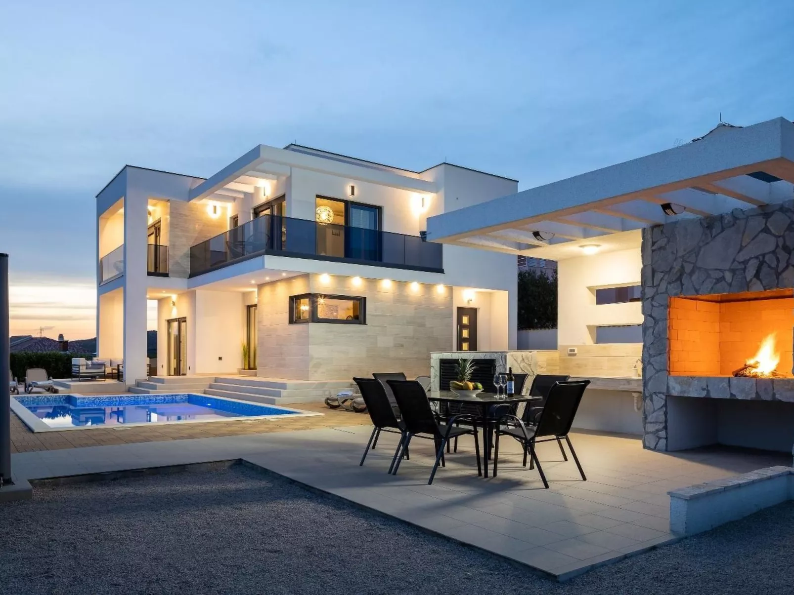 Haus in Vodice mit privatem Parkplatz-Buiten