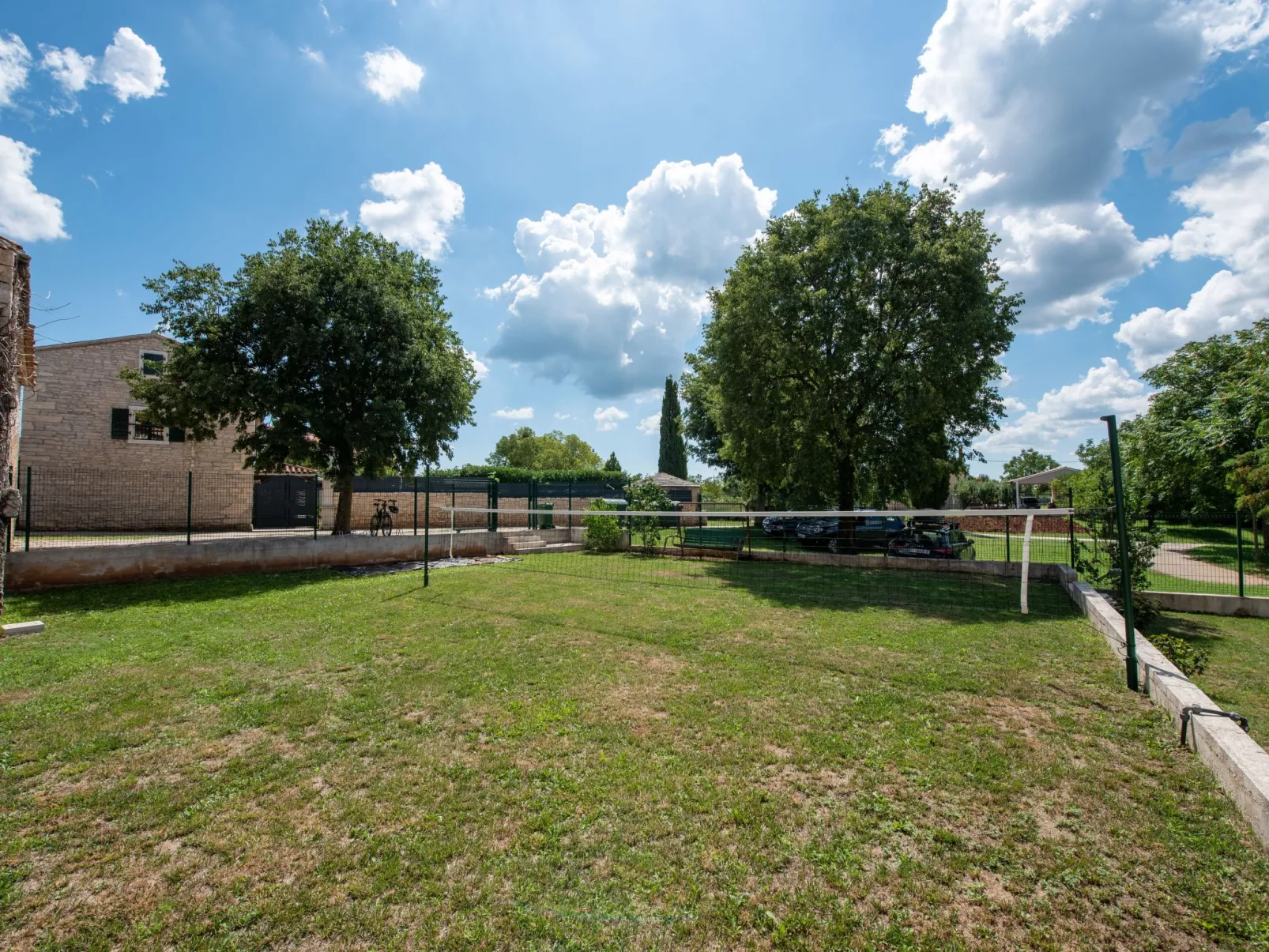 In Krculi mit Privatem Pool-Buiten