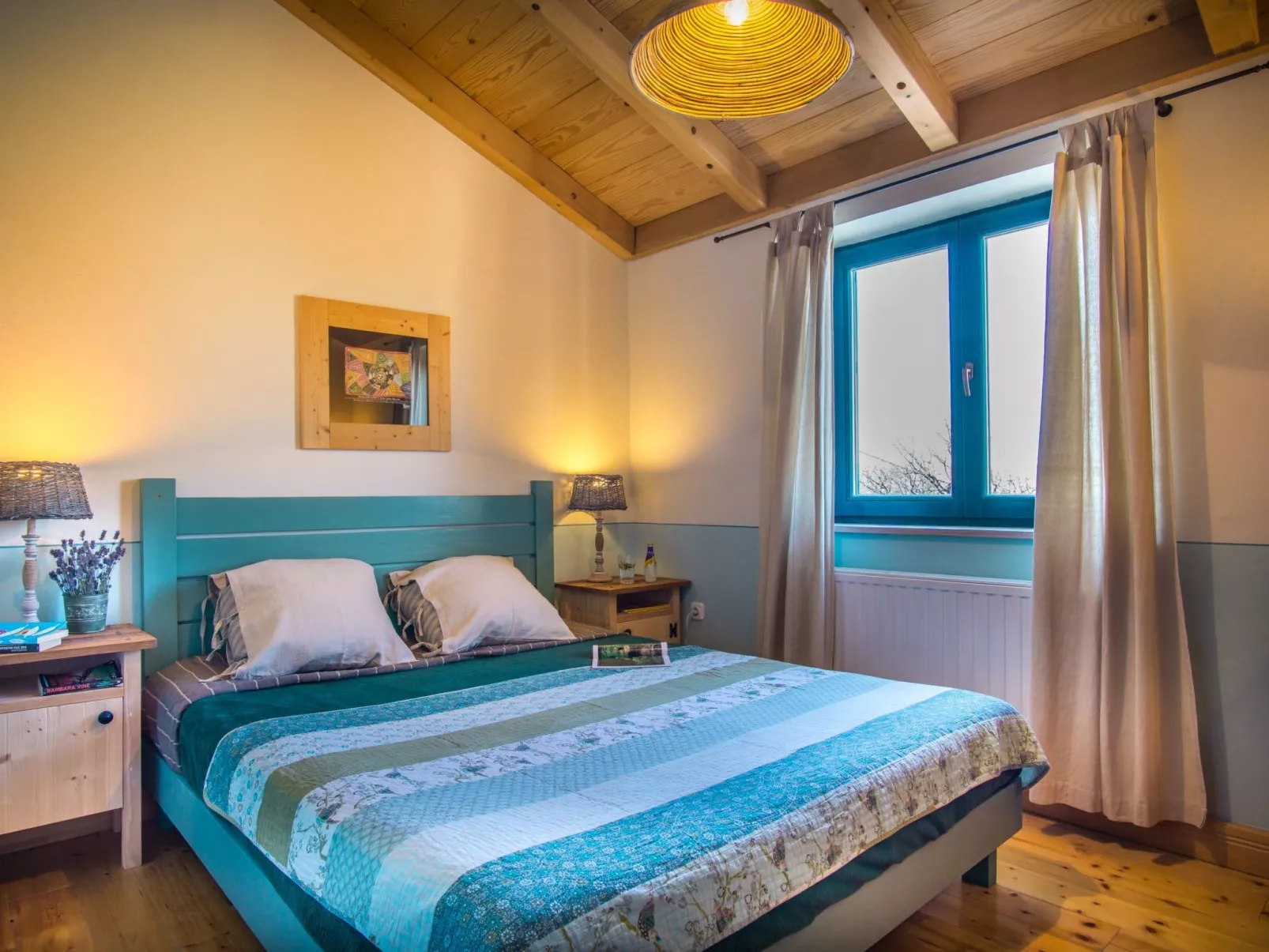 Ferienvilla mit Blick auf das Wasser-Image-tags.info