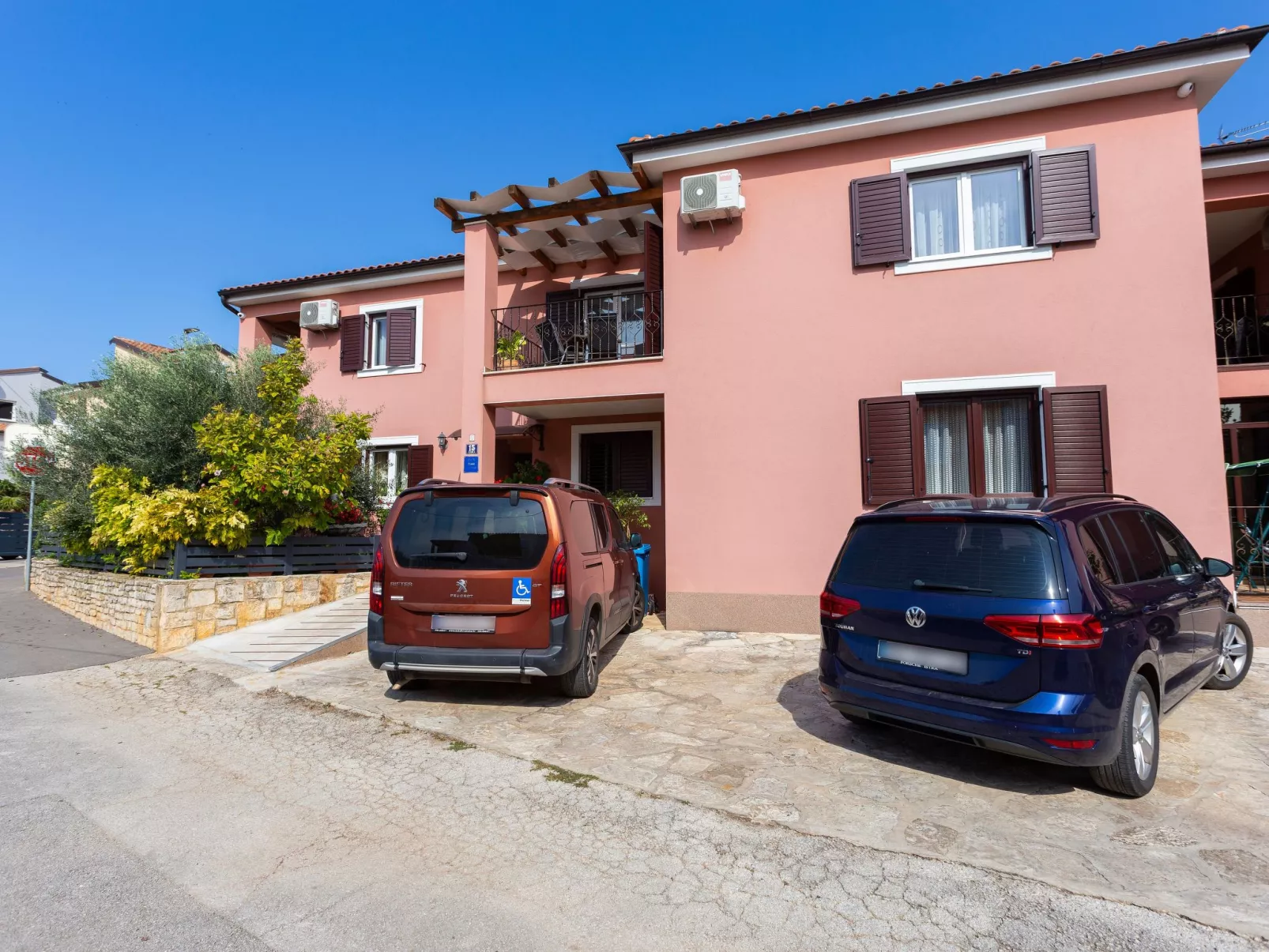 Schöne Wohnung Funtana Nr.2-Buiten