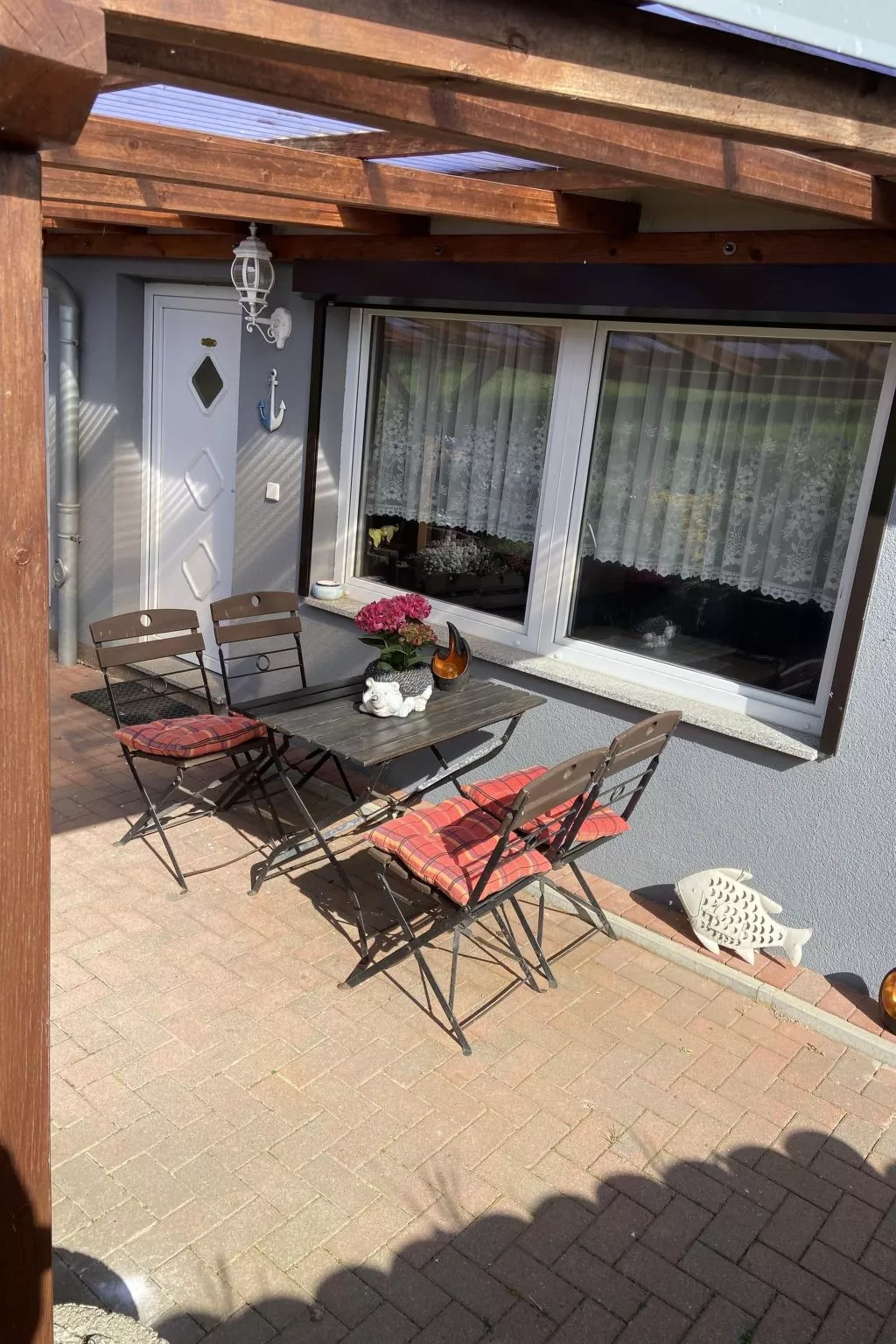 Überdachte Terrasse-Buiten