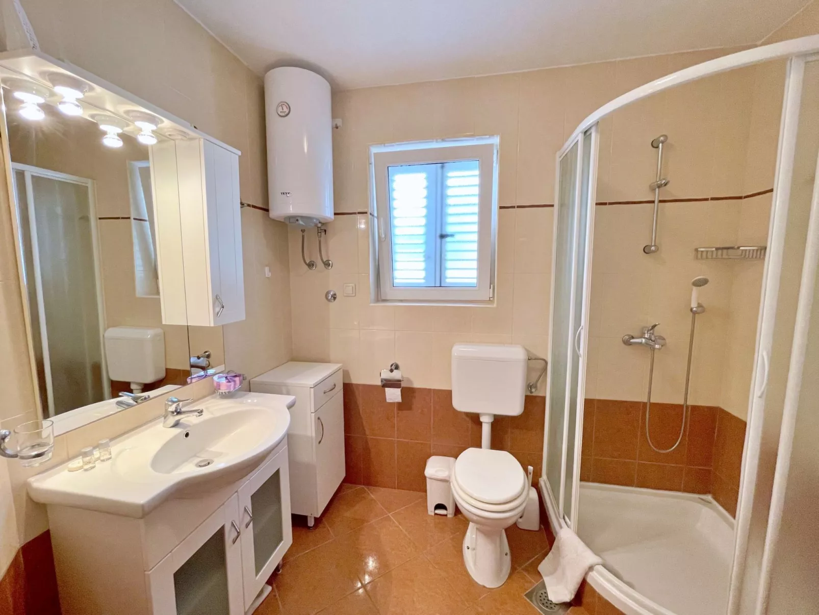 Villa Tiha Lili-Image-tags.info