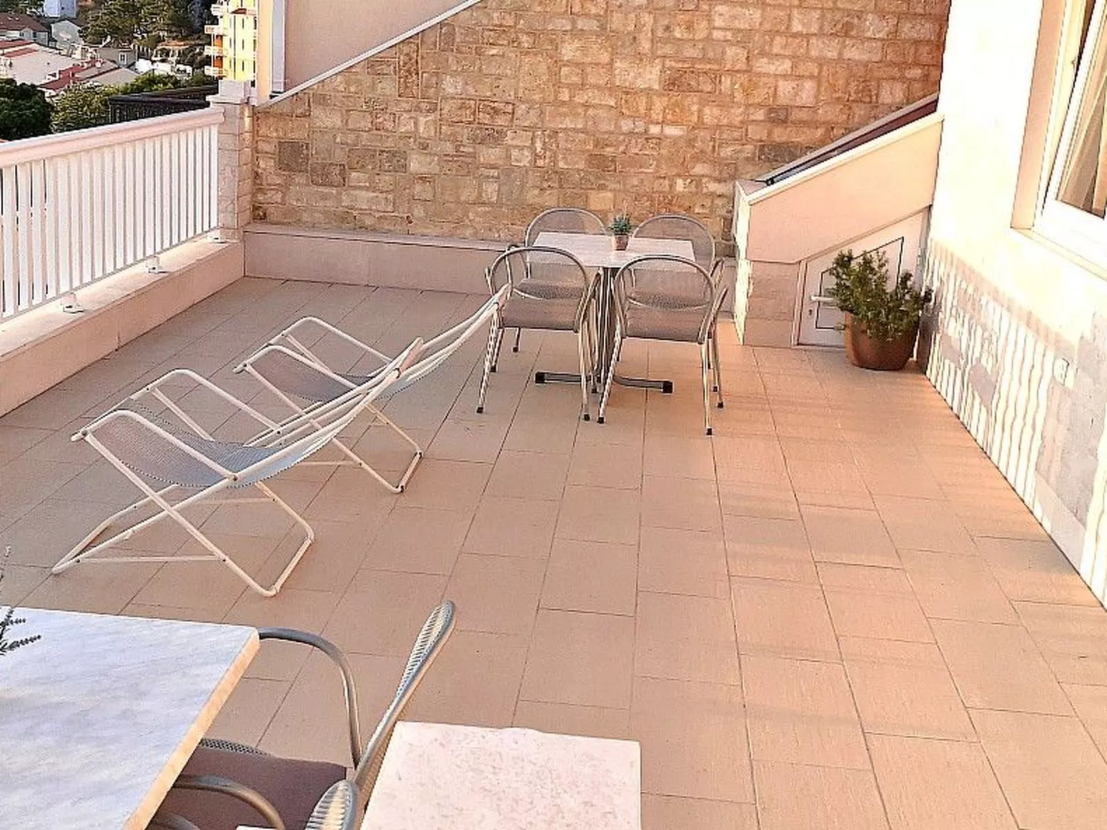 Strandnahe Ferienwohnung mit tollem Ausblick-Buiten