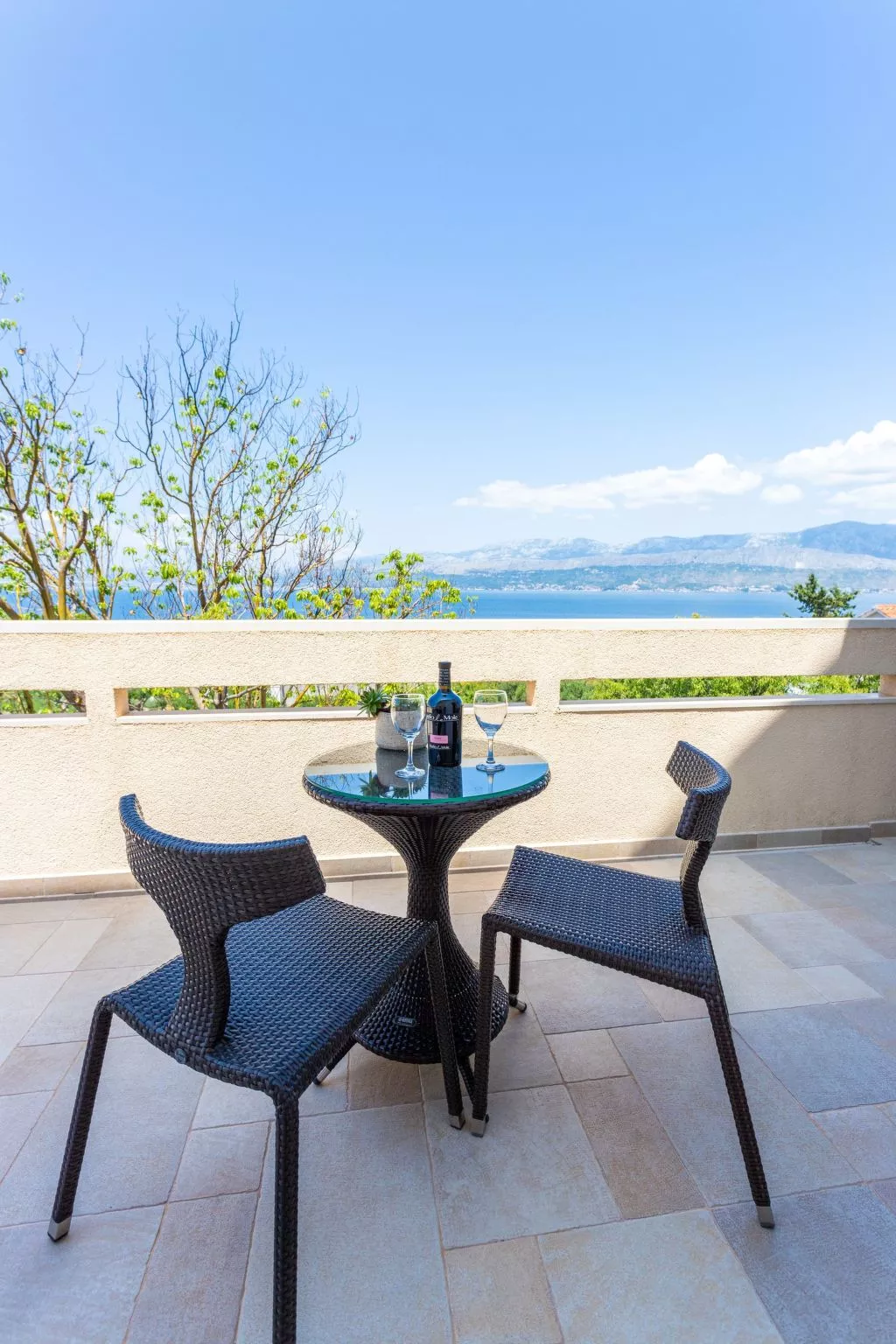 Geräumige Wohnung mit Meerblick vom Sonnenbalkon-Buiten