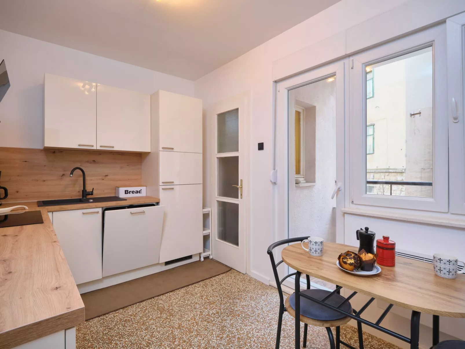 Für 4 Personen ca. 80 m&sup2; in Split, Dalmatien (Gespanschaft Split-Dalmatien-Binnen