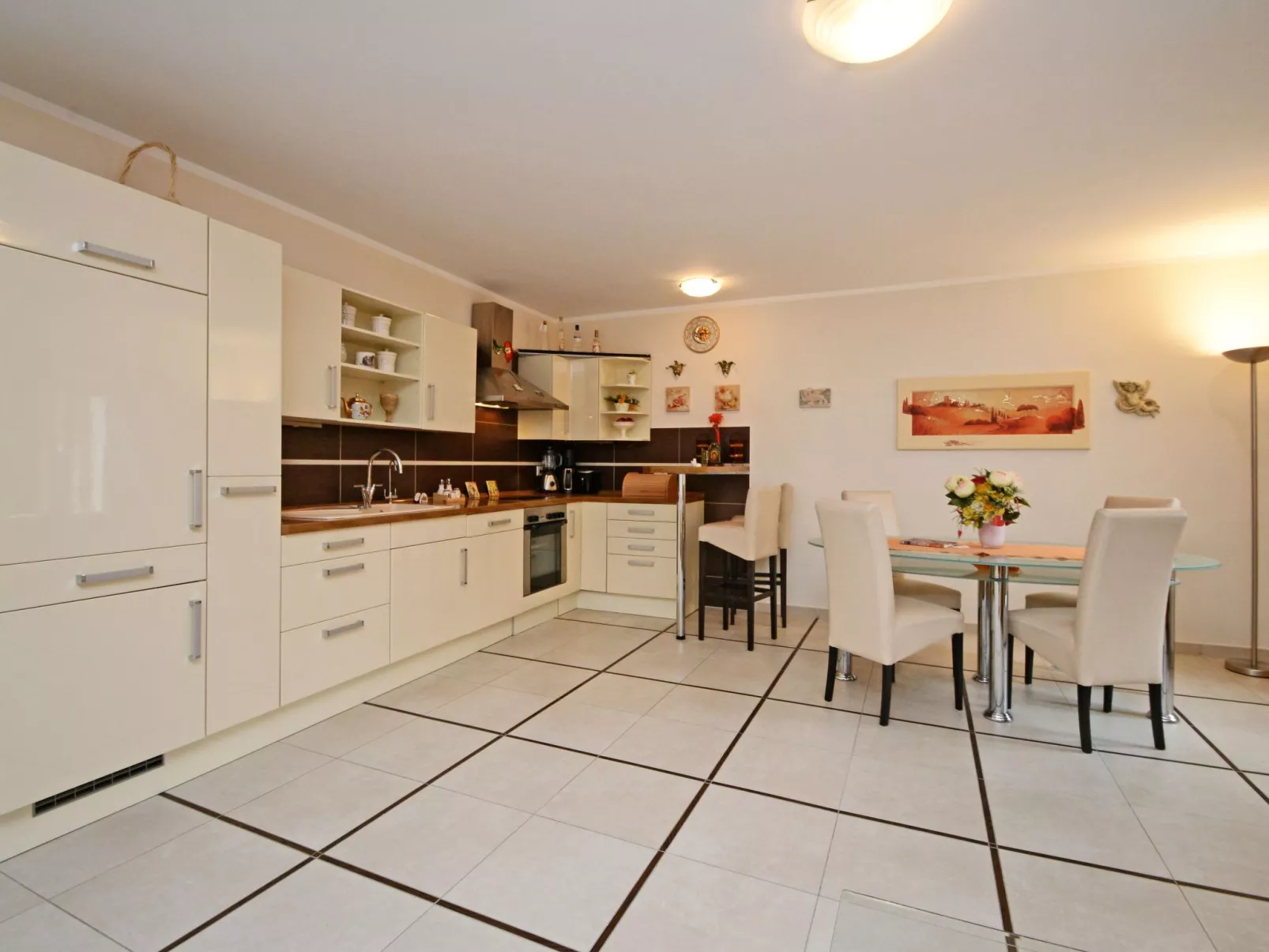 Villa "Bella"-Binnen