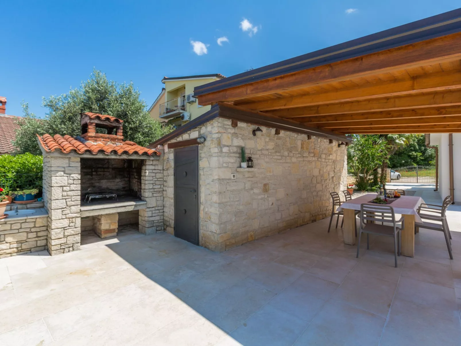 Residence Paradiso 4-Image-tags.info