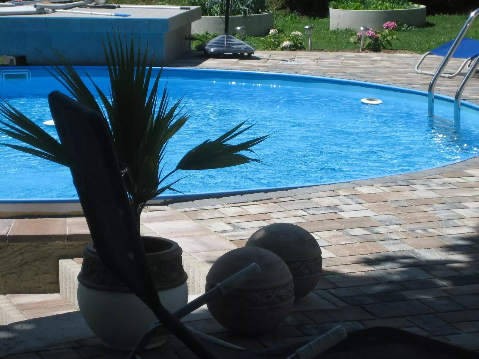 Mit beheiztem Pool in Flattach - Buiten