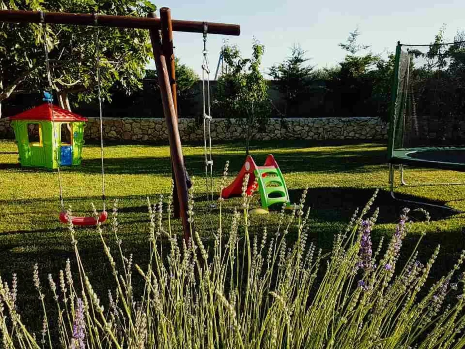 Wohnung Kim Black - von TA Leut Agency-Image-tags.info