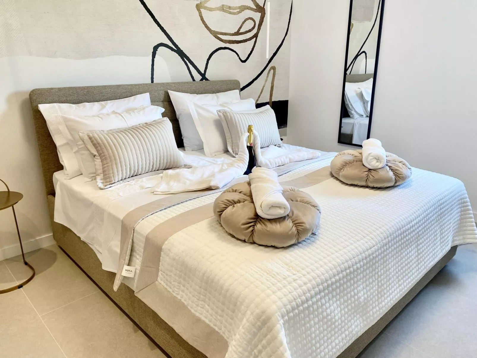 Villa mit beheiztem Infinity-Pool und Massagedüsen-Binnen