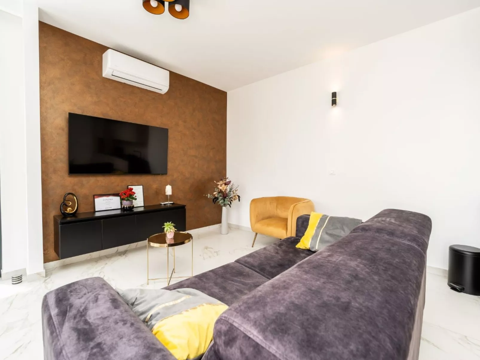 Villa mit beheiztem Pool - von TA Leut Agency-Binnen