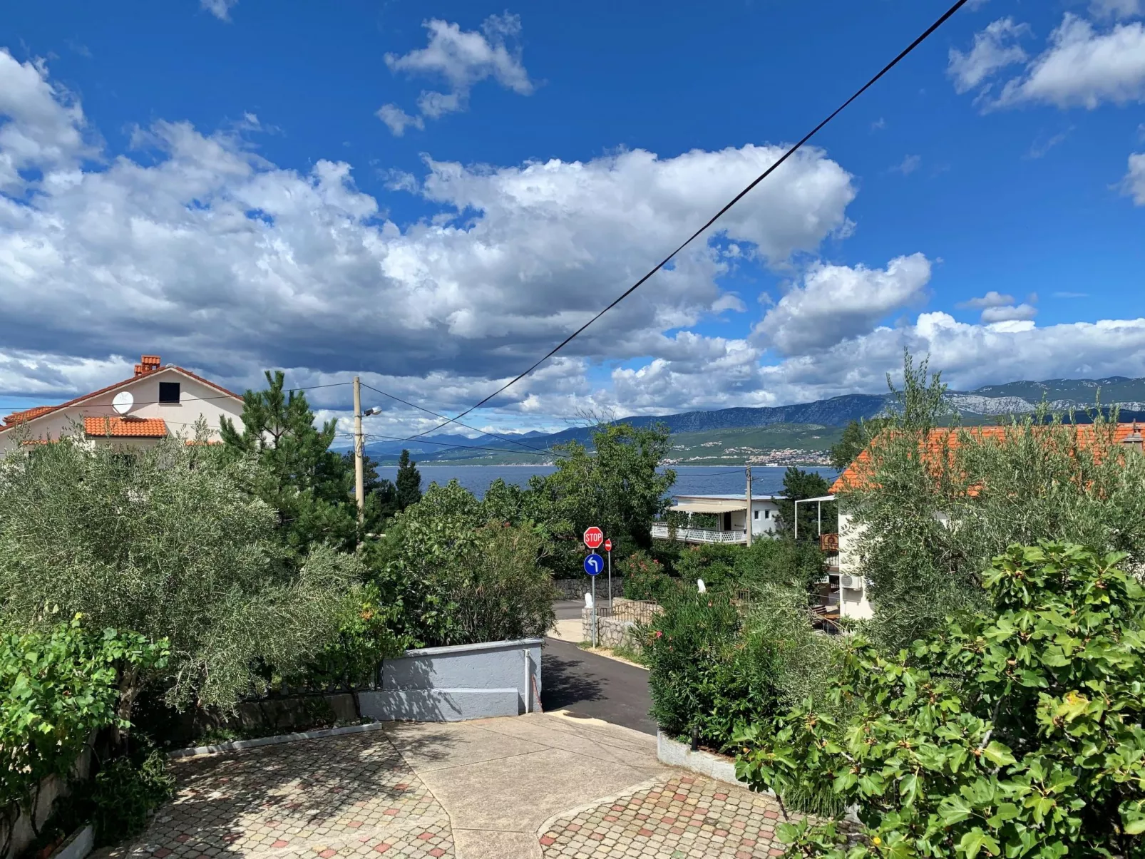 Apartment Horvat - Buiten