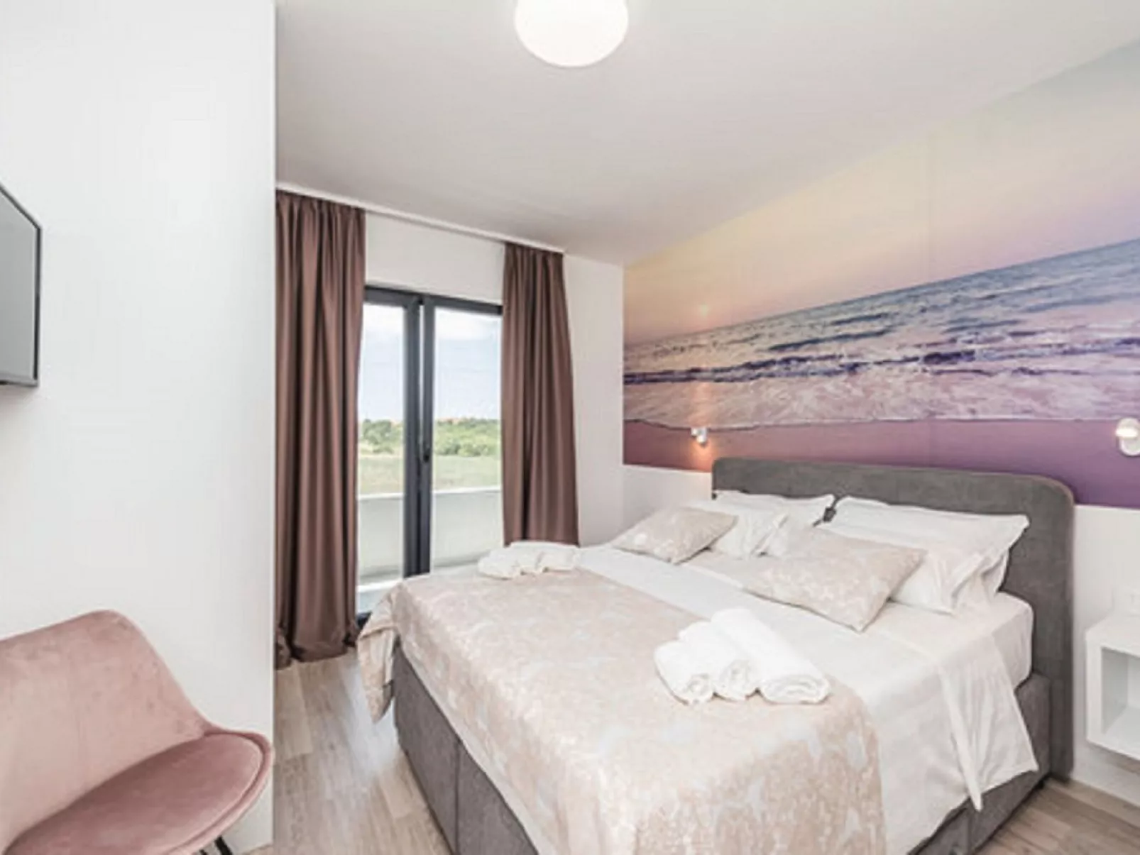 Villa Angelo mit Sauna, Fitnessraum und Pool-Binnen