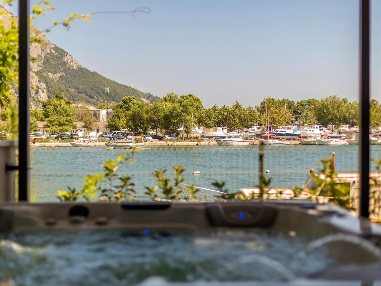 Luxus-Apartment mit Whirlpool-Buiten