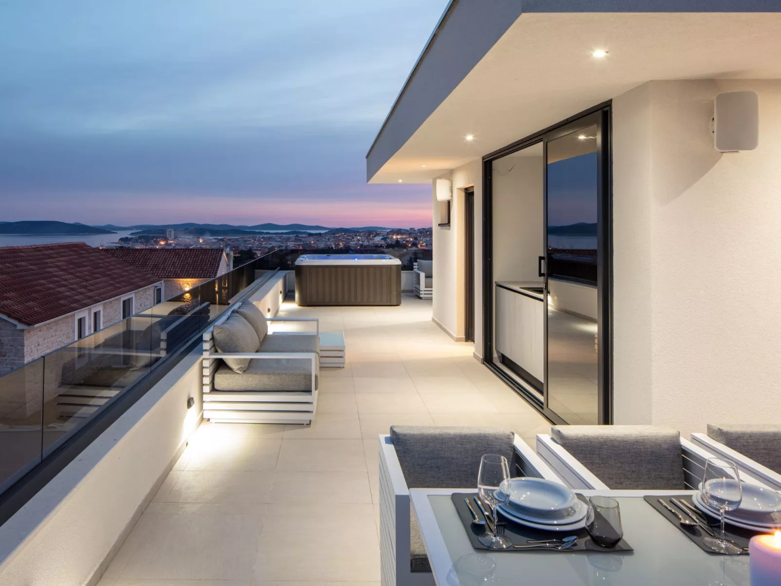 Villa Vodice Sky für 8 Gäste-Binnen