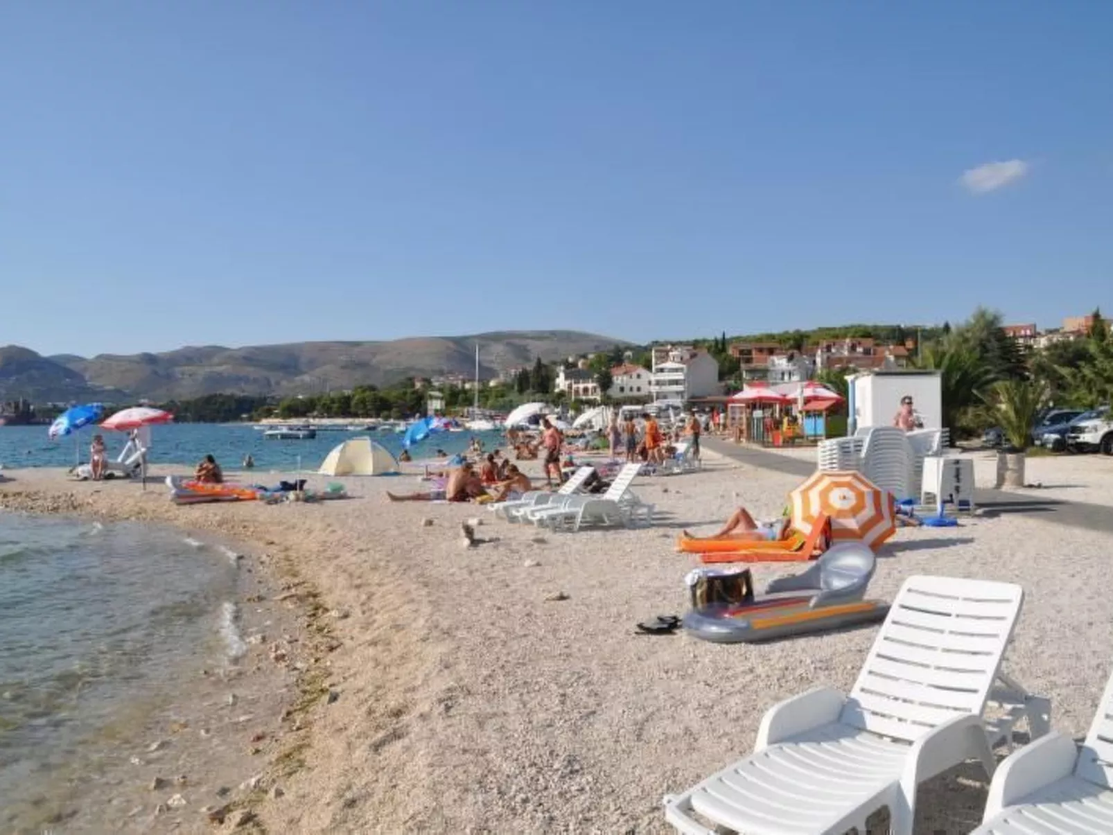 Appartment mit Pool und Whirlpool, Okrug Gornji-Buiten