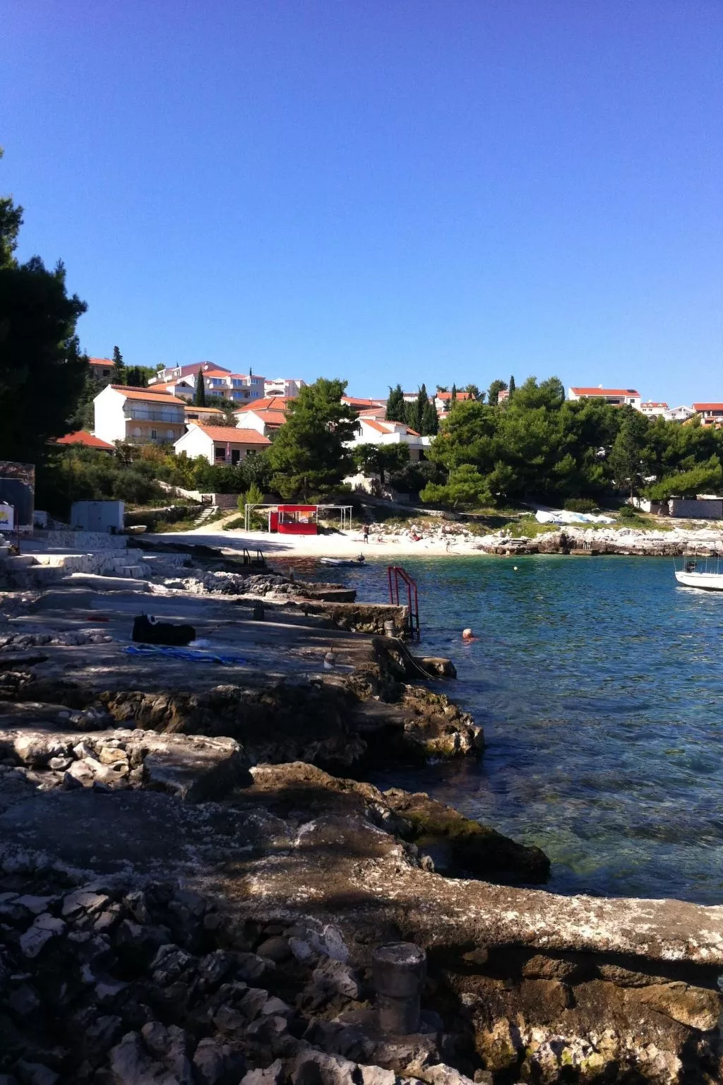 "Mladen" mit Blick auf das Wasser-Buiten