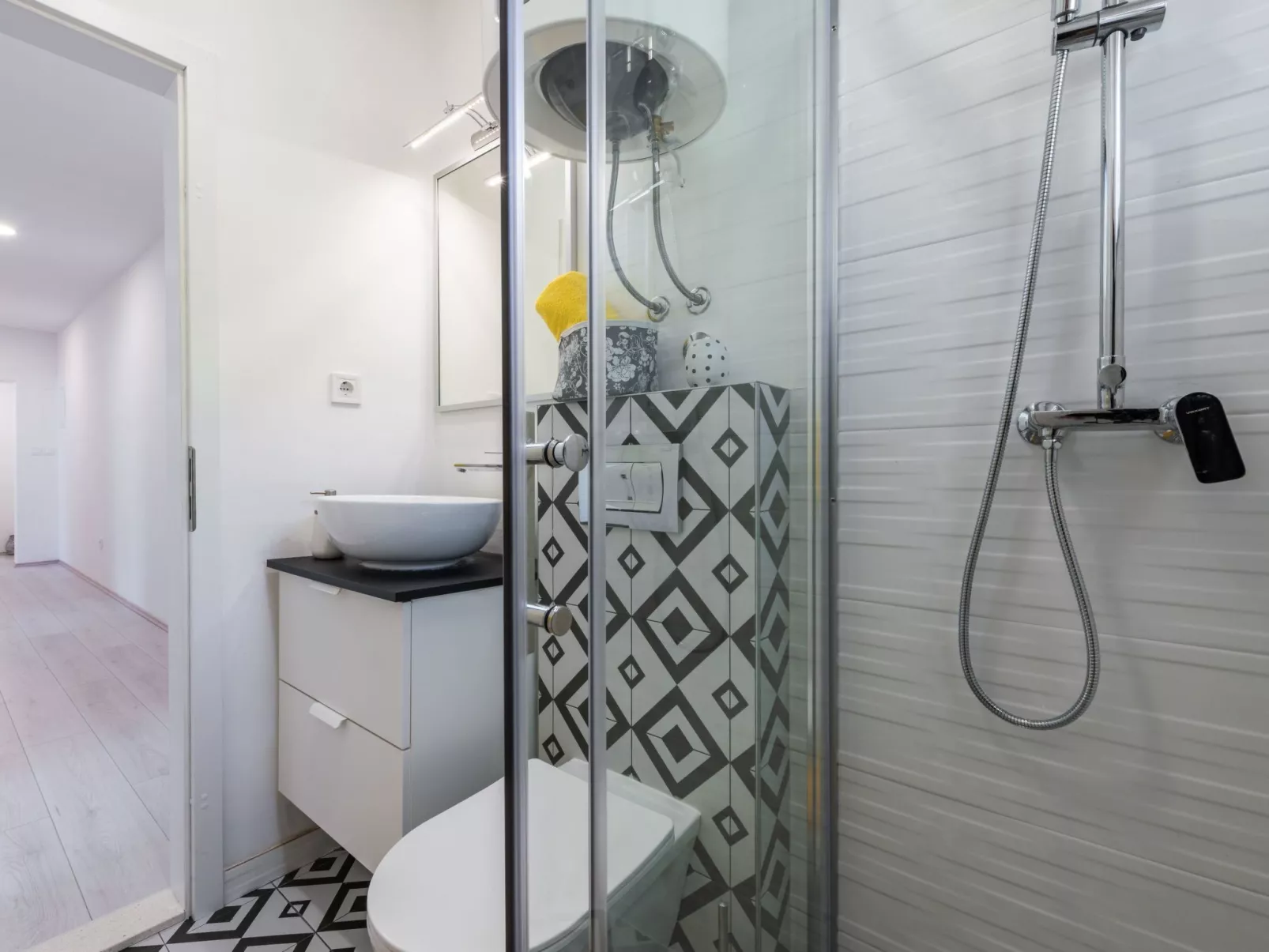 Moderne Villa mit Infinity-Pool und atemberaubendem Meerblick Dia-Binnen