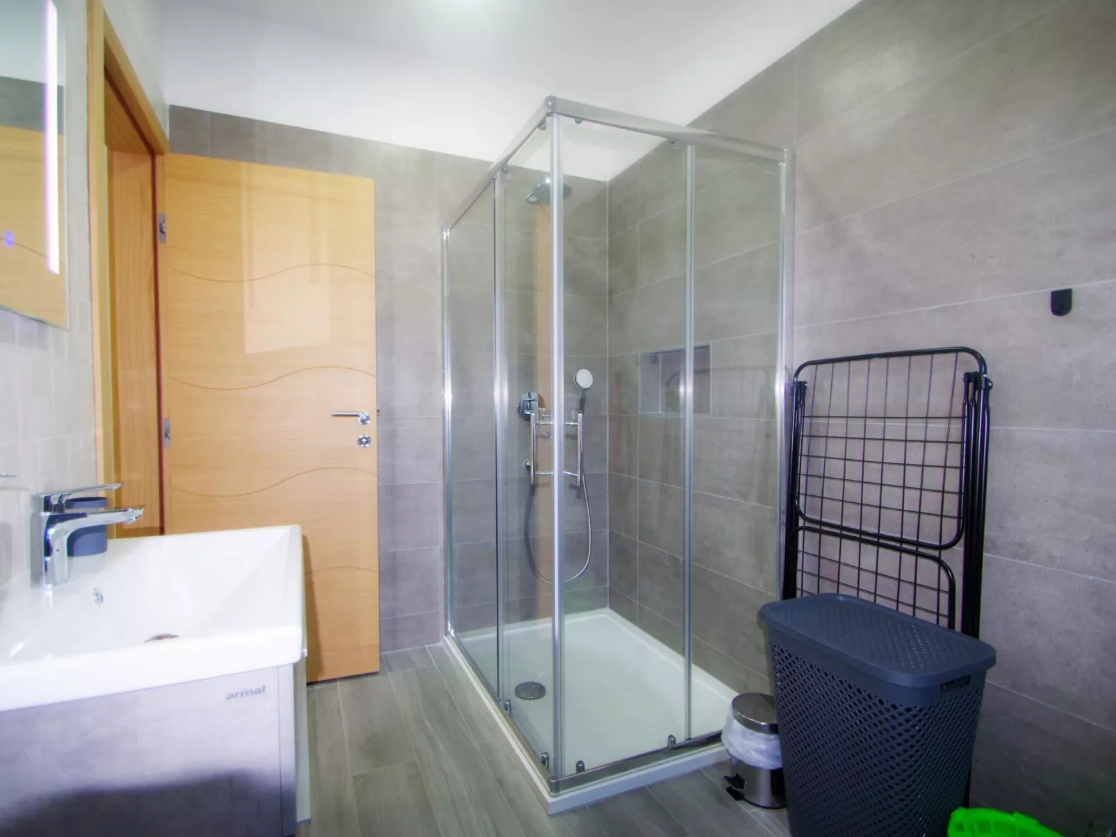 Mit privatem Pool, Dorf Šišan-Binnen