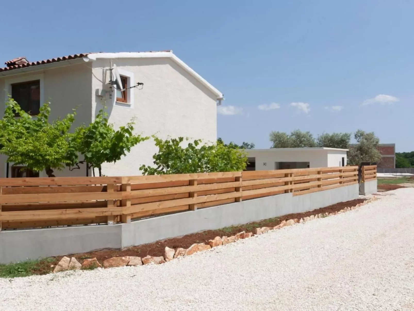 Wohnung "Viola Marija" mit Terrasse-Buiten