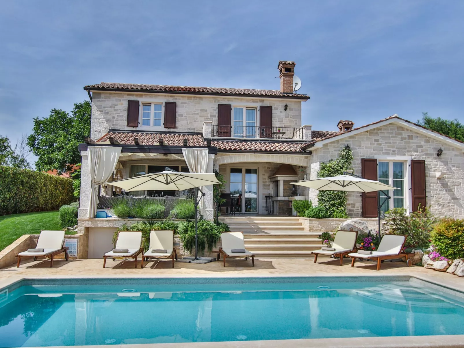 Villa Elizabet bei Porec mit Pool-Buiten