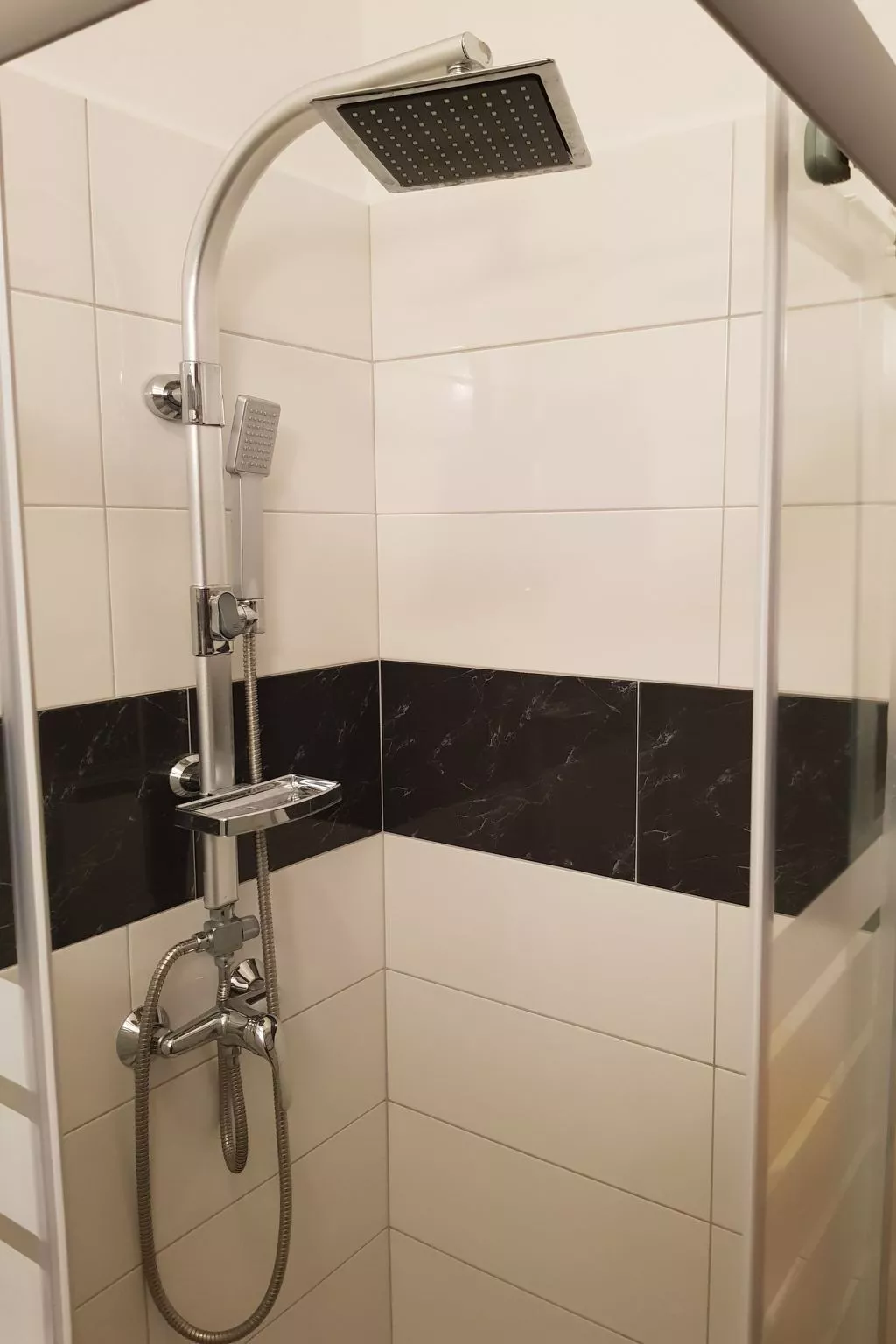 Wohnung Hama Komunela mit Garten und Stellplatz-Binnen