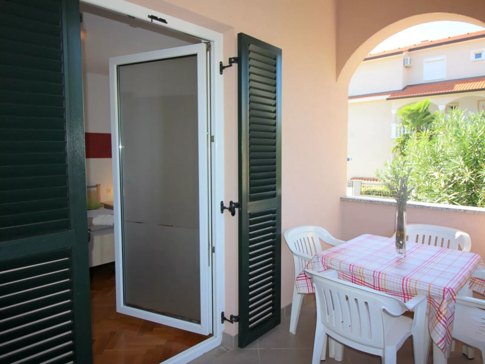 Iko 2 in Porec mit  Terrasse-Image-tags.info