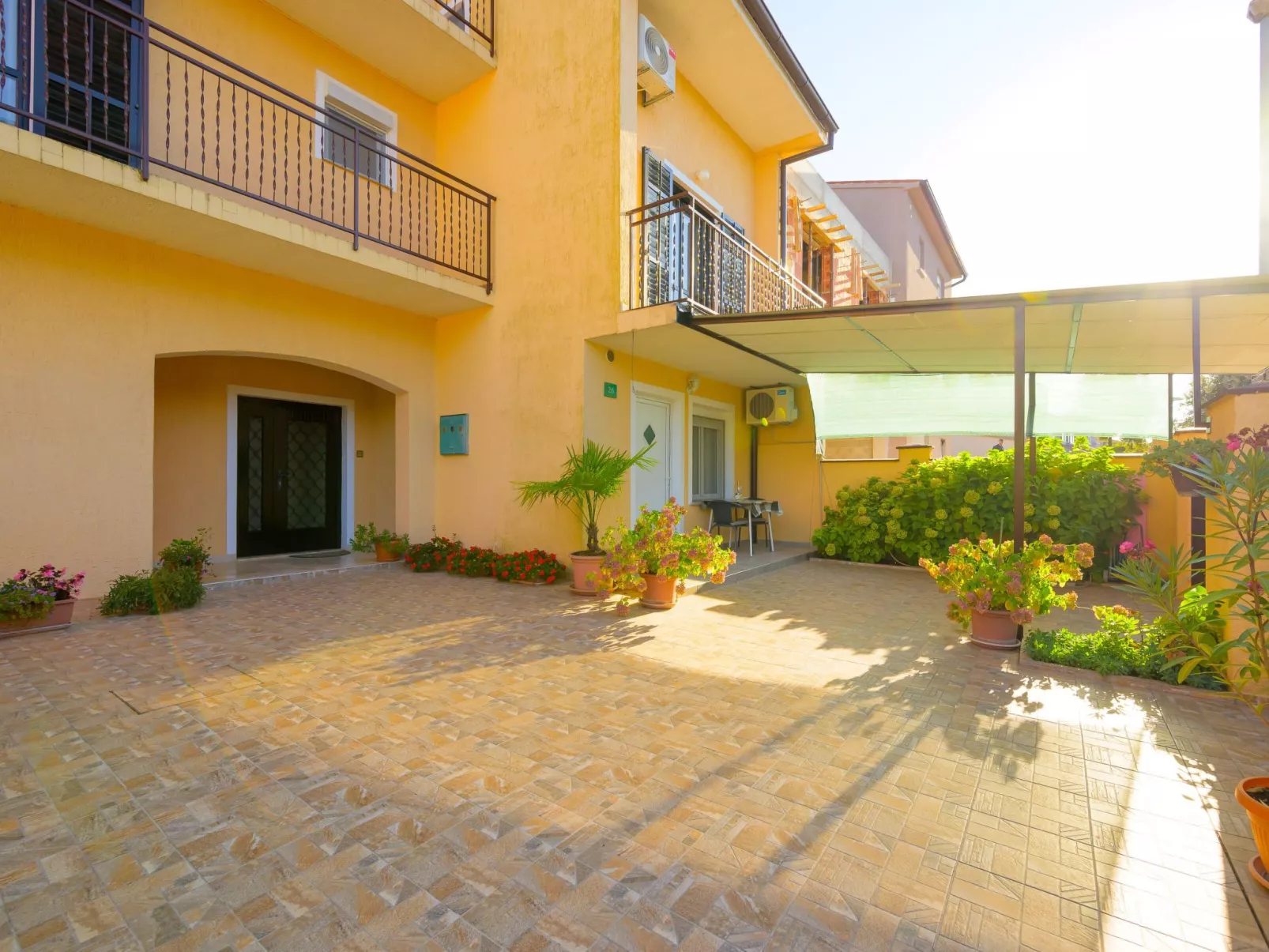 Ruhig gelegene Ferienwohnung 7-Buiten