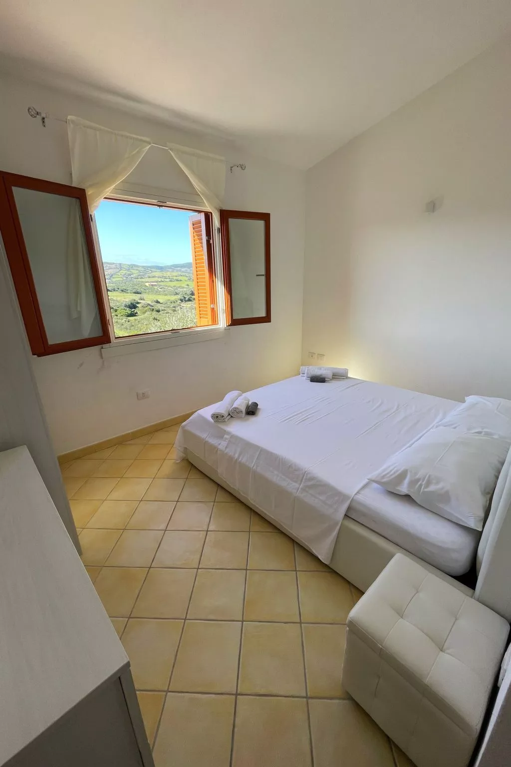 Schöne Wohnung mit Blick auf den Pool-Binnen