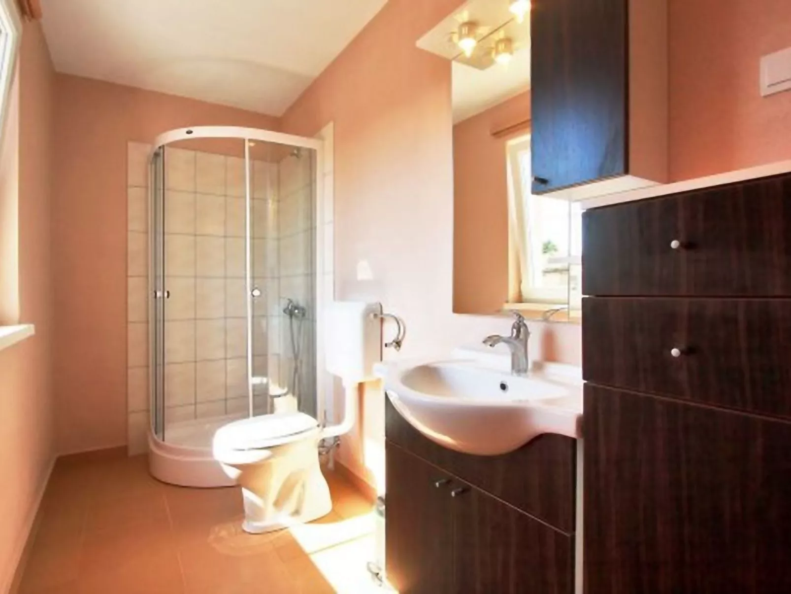 Wunderschönes Ferienhaus in Cere mit Privatem Pool-Binnen