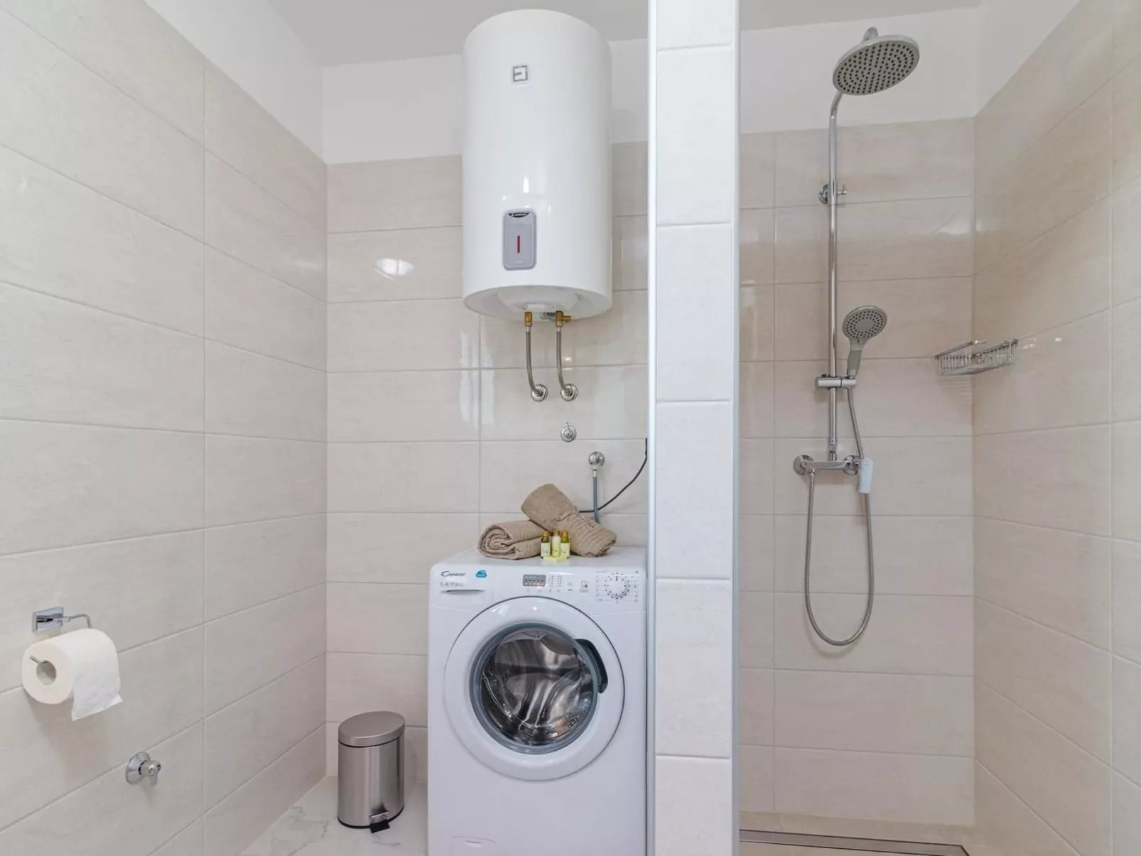 Ferienvilla "Villa Berg" mit privatem Pool-Binnen