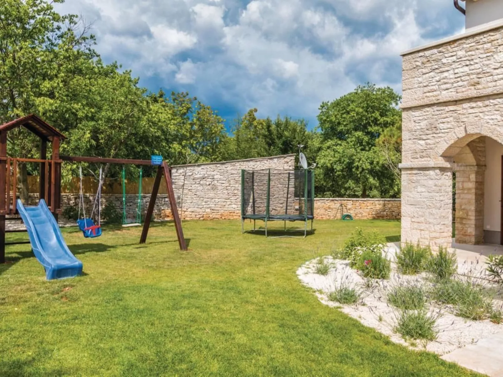 'Villa Oliva' mit privatem Pool-Buiten