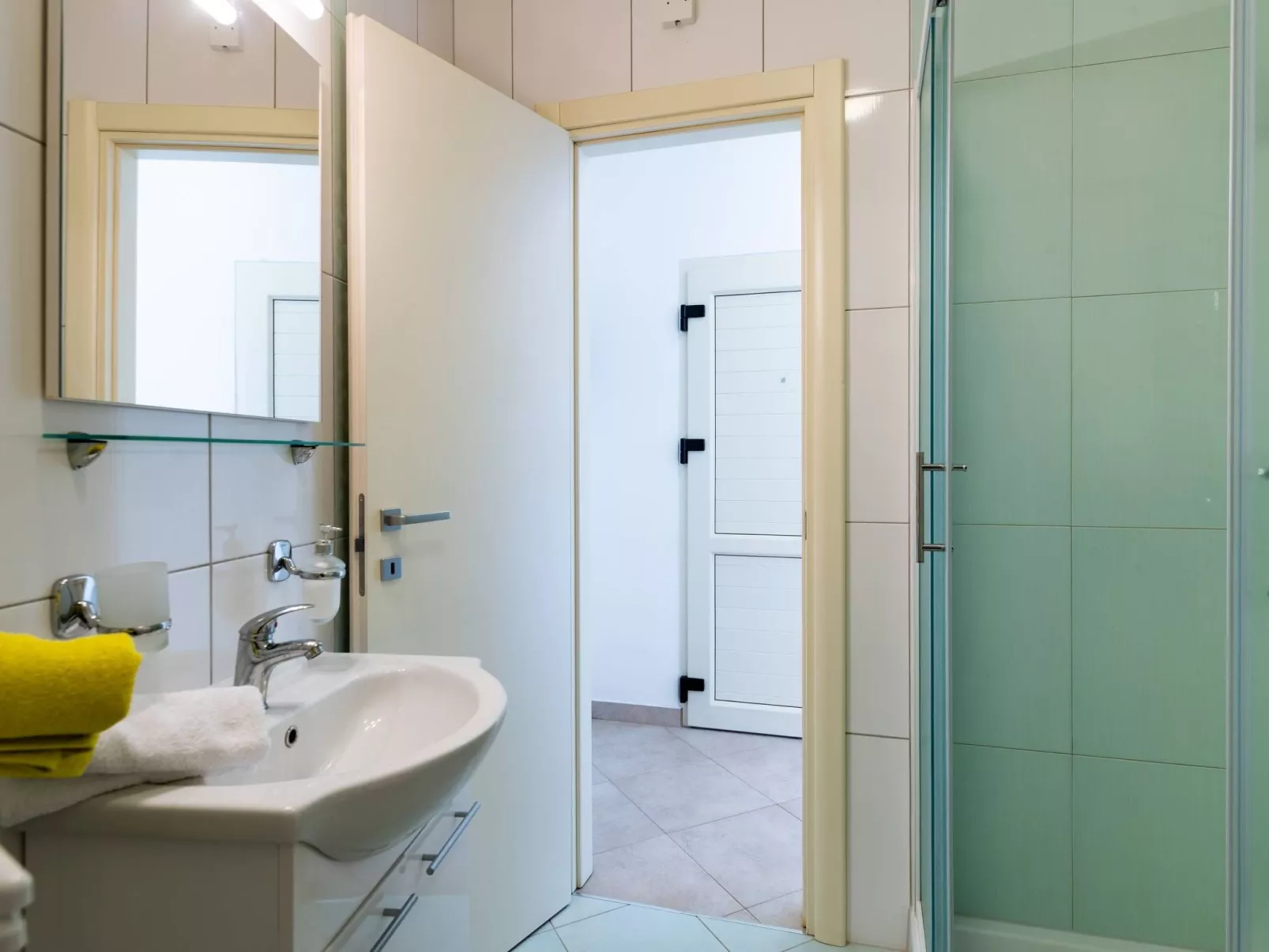 Villa Nada-Image-tags.info