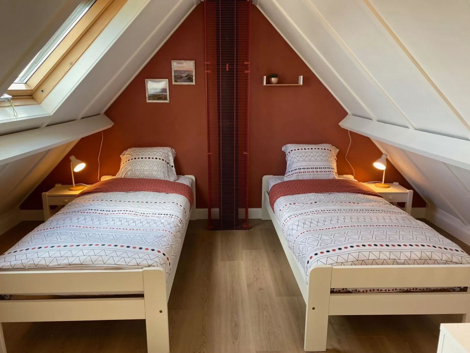 Zonnewind in der Nähe von Dünen und Wald-Image-tags.info