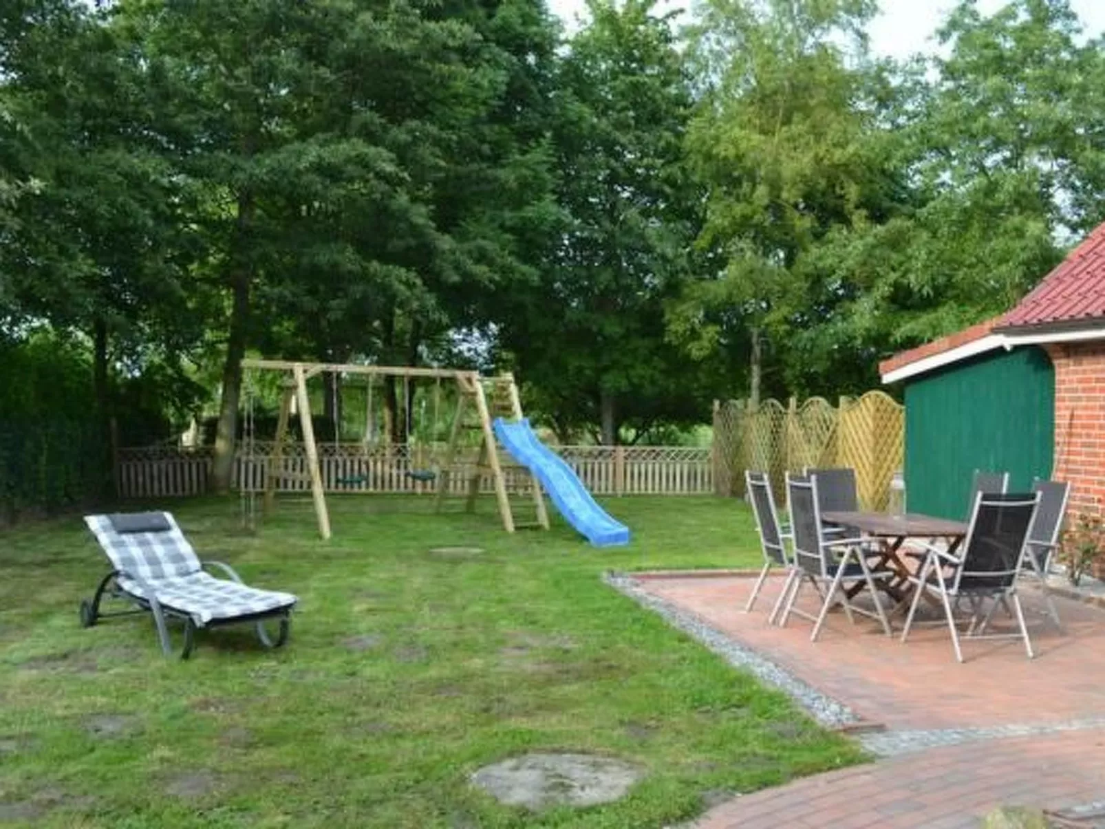 Lara-Image-tags.info